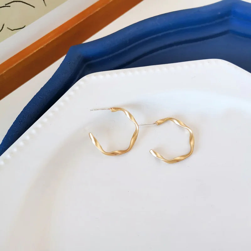 Matte Gold Hoop Round Earrings