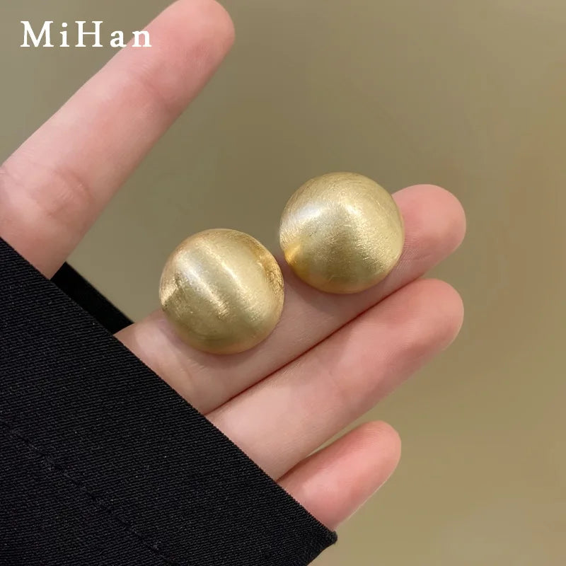 Matte Gold Hoop Round Earrings