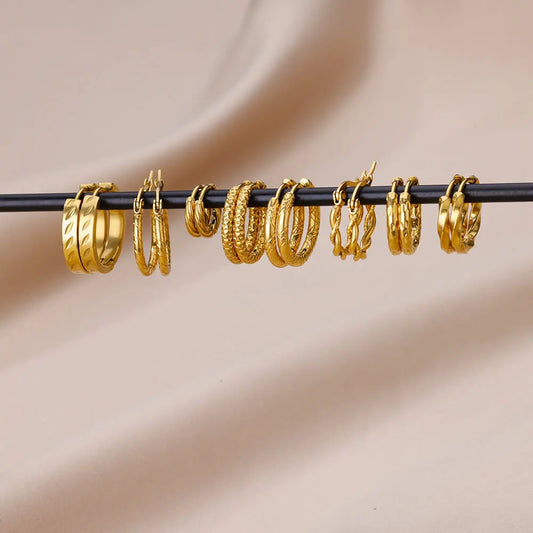 Minimalist Gold Earring